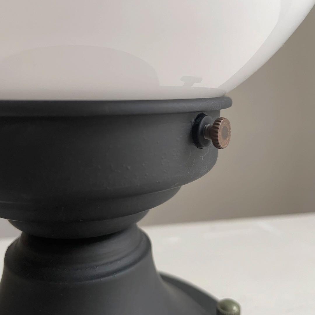 古い乳白ガラスランプ　天井照明　レトロ　アトリエランプ　アンティーク