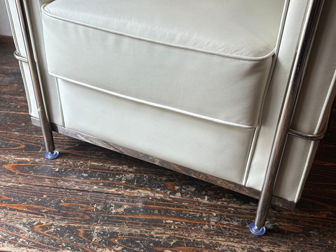 ル・コルビジェ ホワイトレザー リプロダクト1人掛けソファ デザイナーズ家具