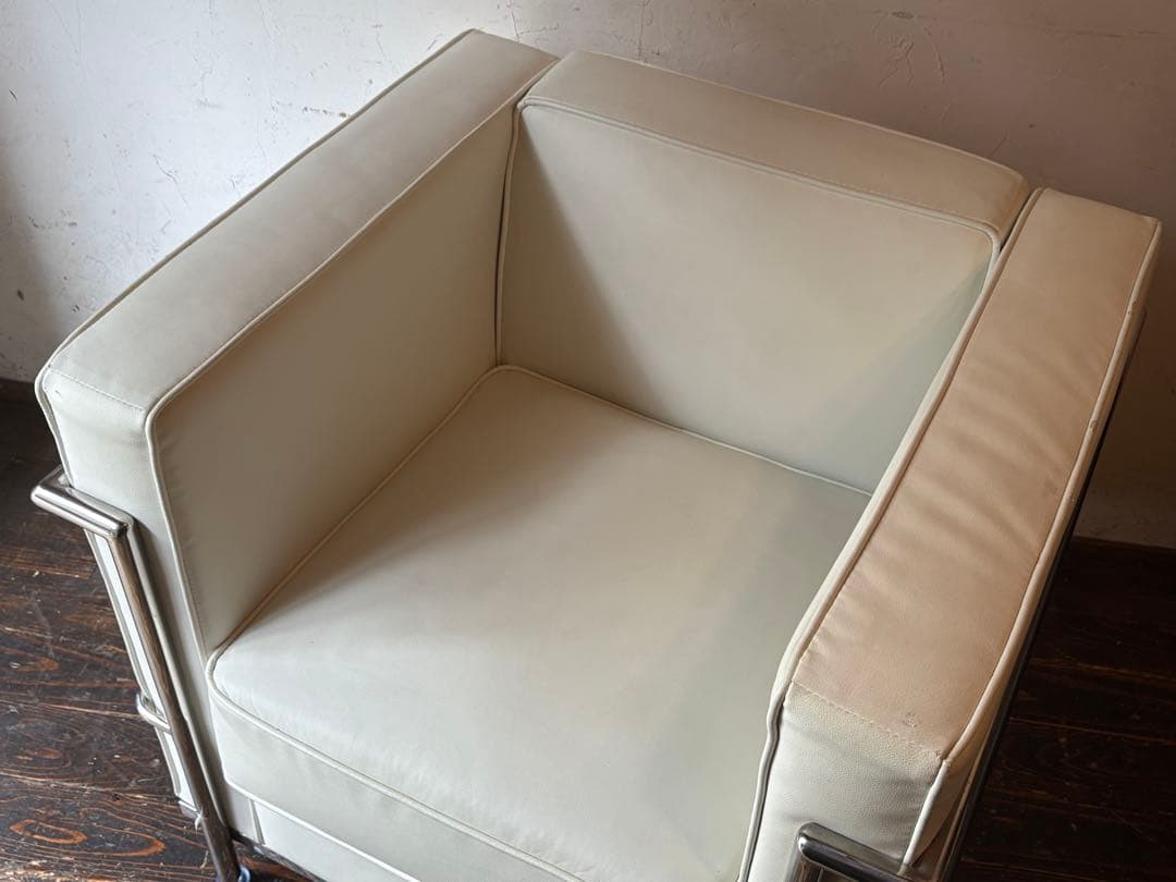 ル・コルビジェ ホワイトレザー リプロダクト1人掛けソファ デザイナーズ家具