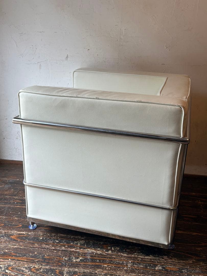 ル・コルビジェ ホワイトレザー リプロダクト1人掛けソファ デザイナーズ家具
