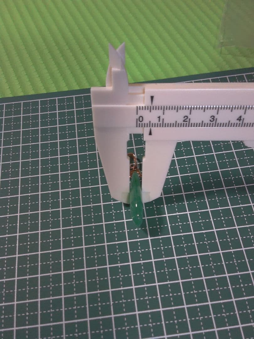 中国アンティーク★翡翠ドロップ型ペンダント★ネックレストップ★《#九運国際貿易》