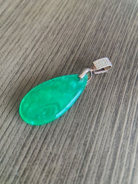 中国アンティーク★翡翠ドロップ型ペンダント★ネックレストップ★《#九運国際貿易》