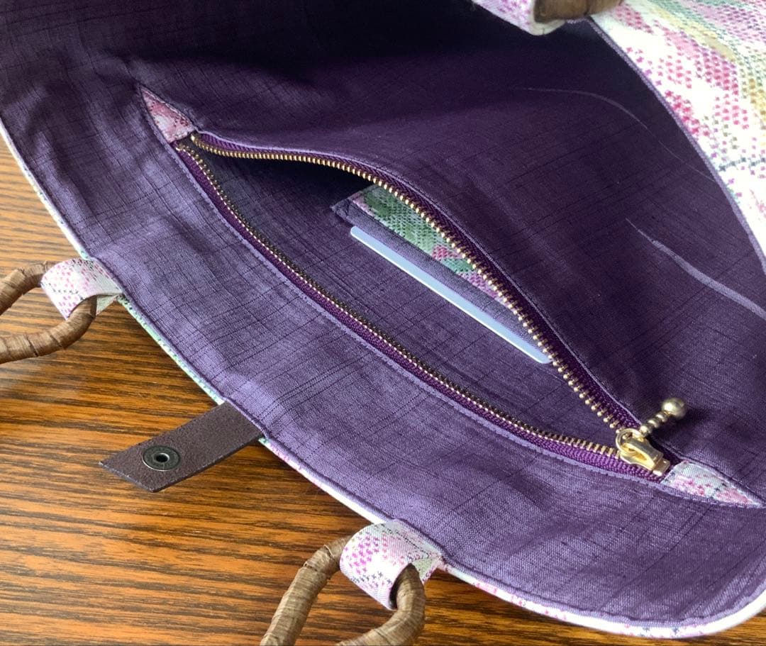 大島紬　満開の藤の花　リメイク　胡桃皮ハンドルバッグ