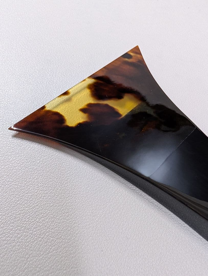 津軽三味線撥（バチ） 鼈甲張り合わせ　プラ台