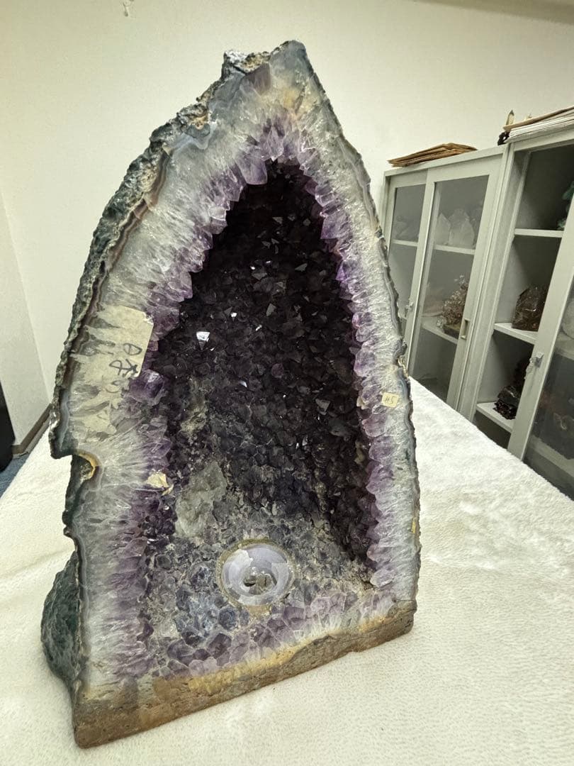 引き取り限定(大阪市)アメジストドーム置物