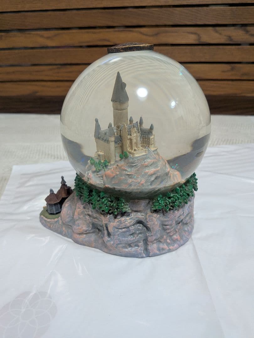 【極美品】ハリー・ポッター ホグワーツ魔法魔術学校 スノードーム
