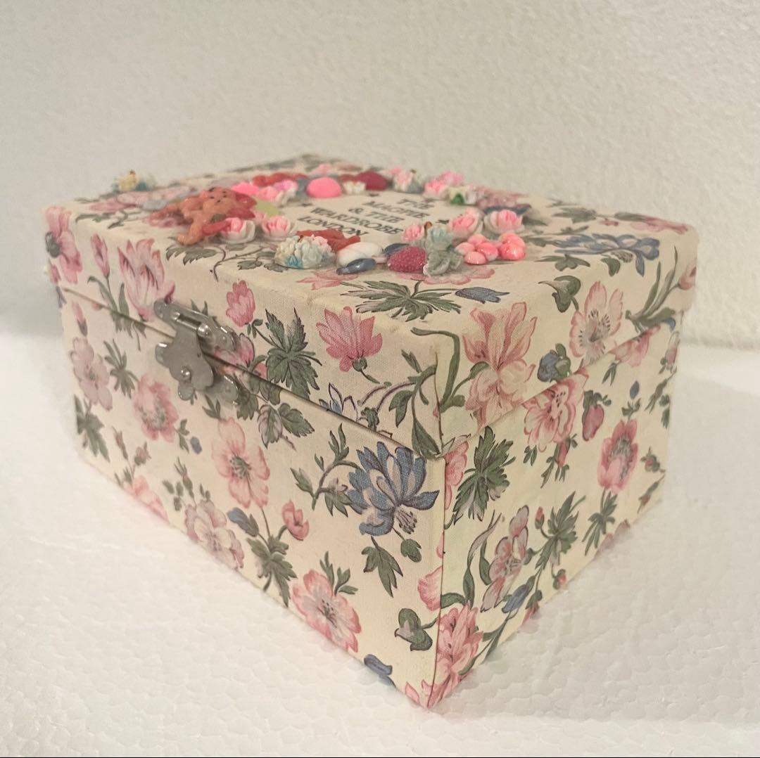 【レア】 THE MAGPIE & THE WARDROBEオルゴール付きBOX