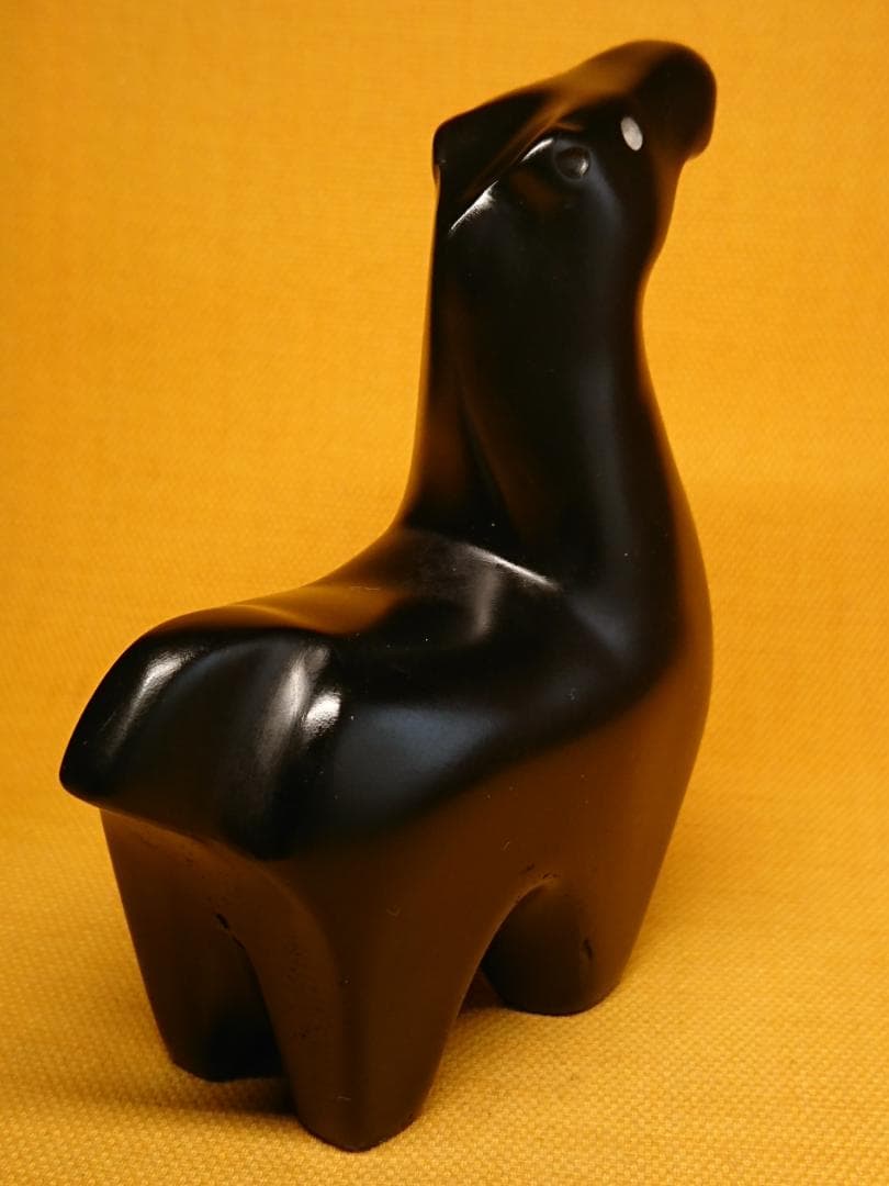 ウマ　馬　石製　オブジェ　置物　インテリア　工芸品　美術品　A1702