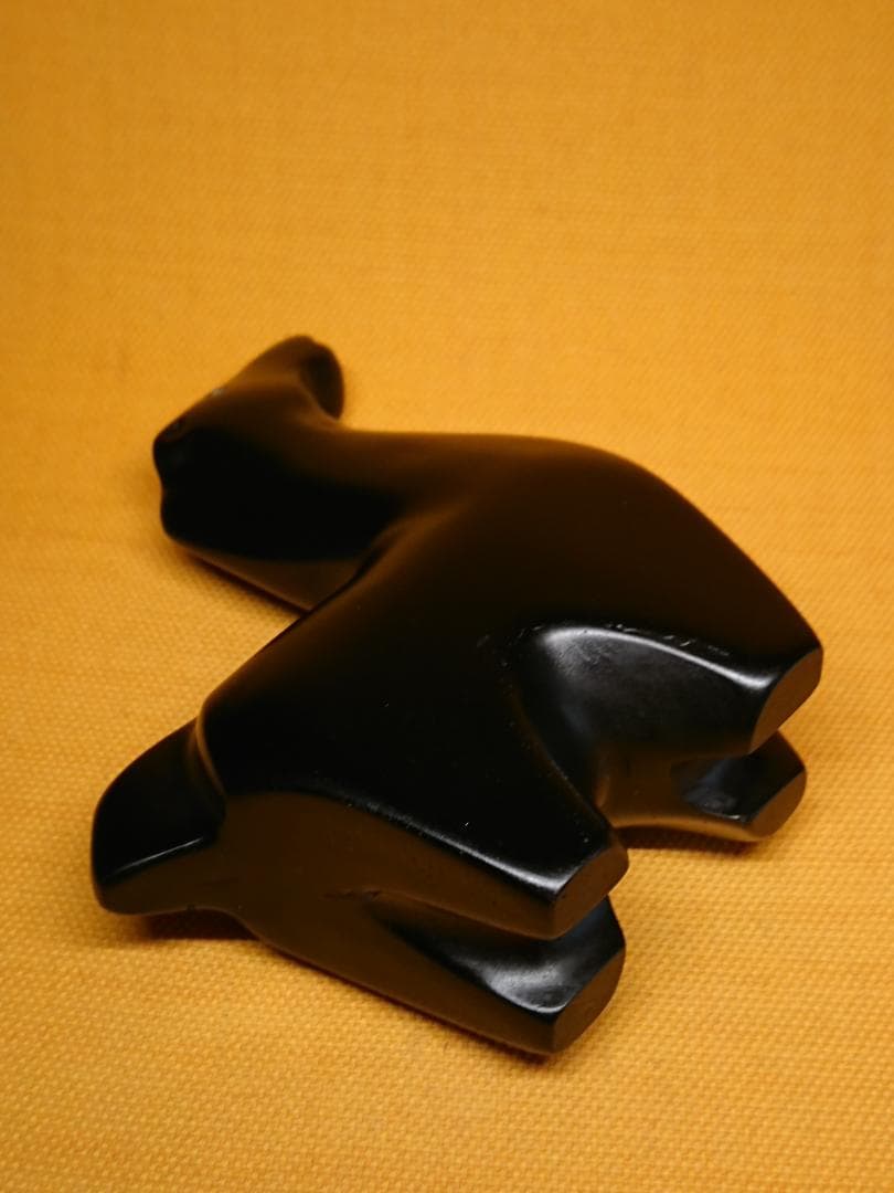 ウマ　馬　石製　オブジェ　置物　インテリア　工芸品　美術品　A1702