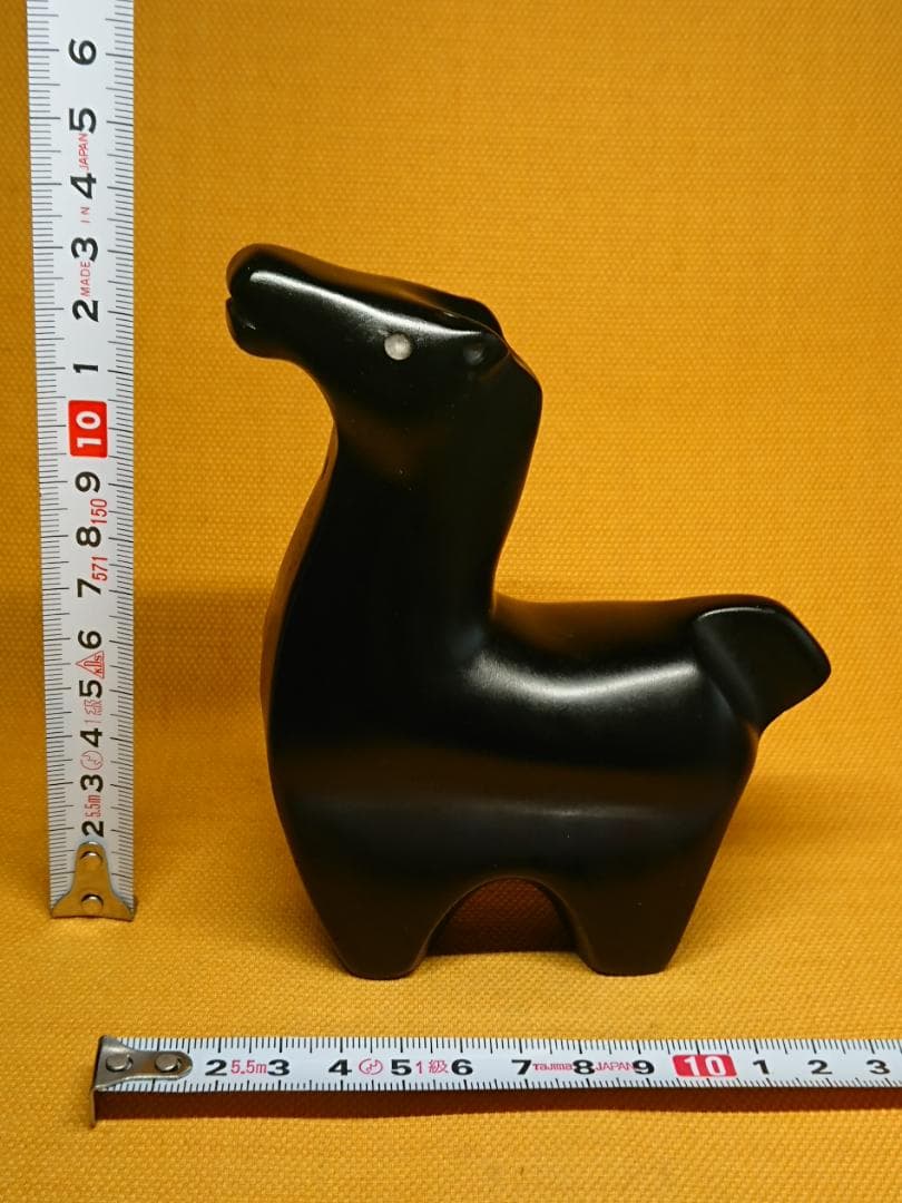 ウマ　馬　石製　オブジェ　置物　インテリア　工芸品　美術品　A1702