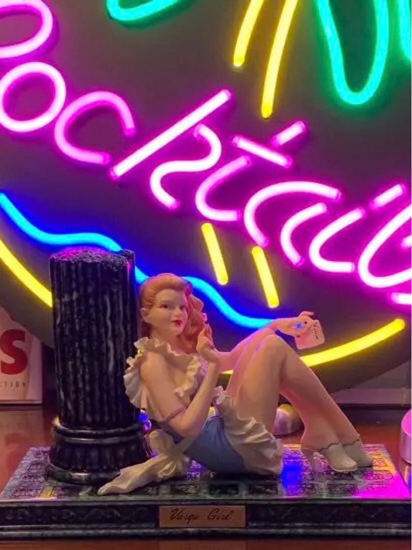 バーガガール　シリアルナンバー付　ビンテージフィギュア 2