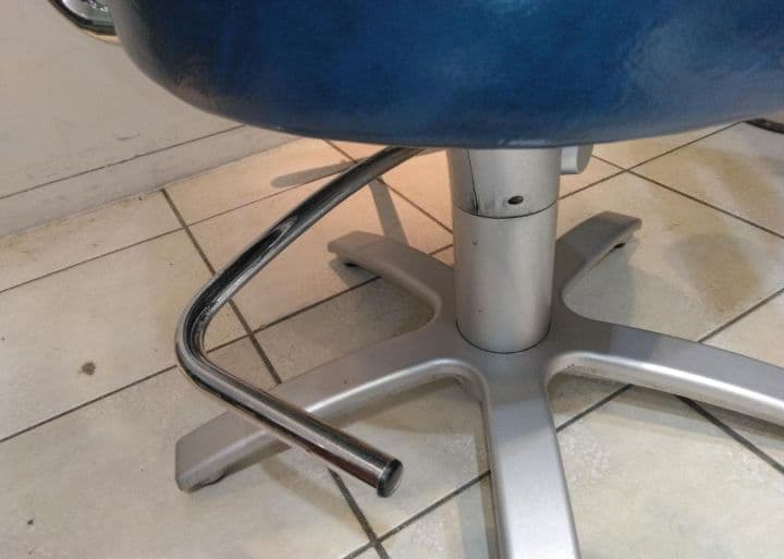 タカラベルモント　スタイリングチェアNami SU-D93NL