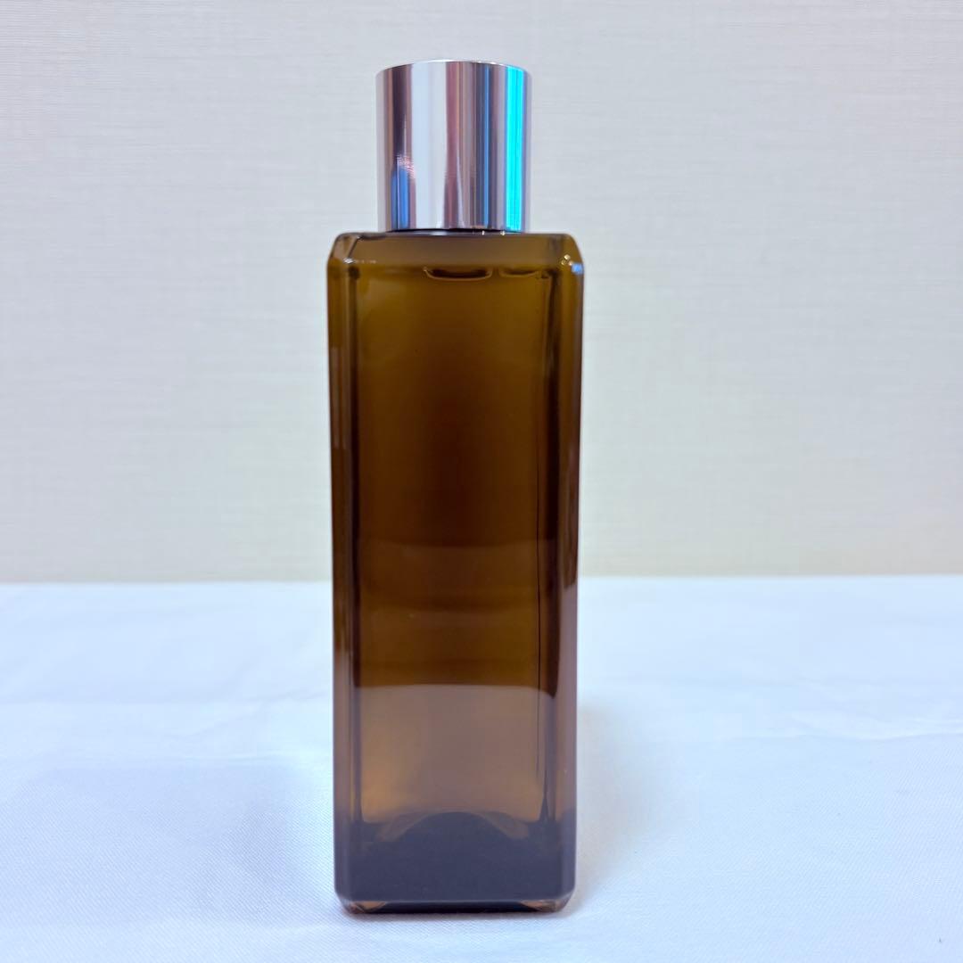 新品未使用　トムフォード　ウードウッド　シャワージェル　ボディソープ　250ml