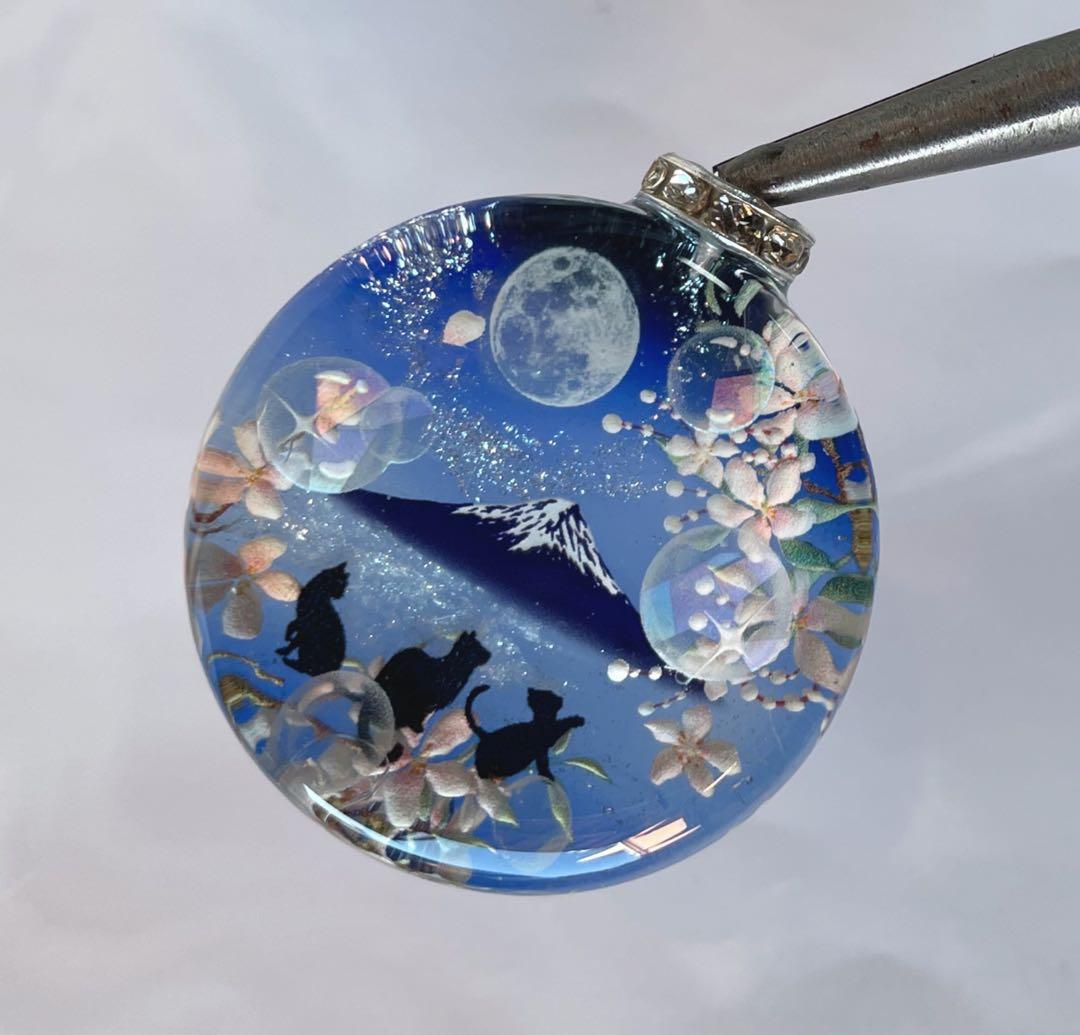 展示用/レジン/富士山と子猫達　桃の花　蓄光　オルゴナイトネックレス