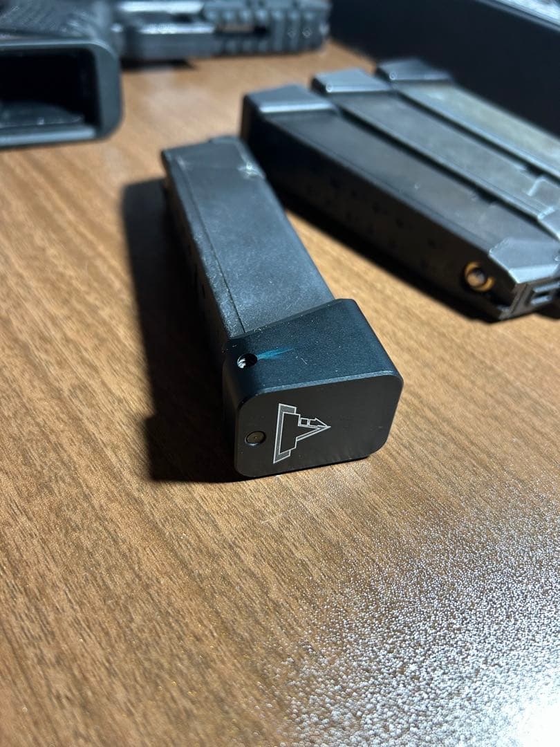 東京マルイ GLOCK 22 ガスガン TTI風カスタム マガジン✖️4本 - メルカリ