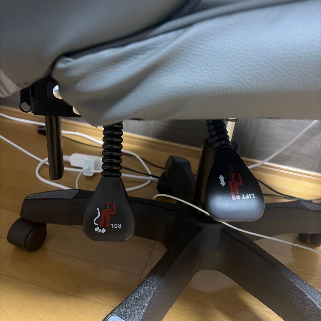 L字型パソコンデスクとゲーミングチェアの2点セット（お引き取り希望）