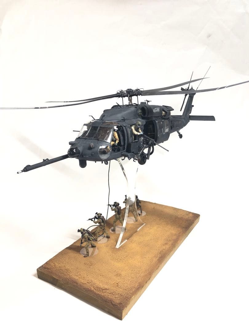 キティーホーク1/35 MH-60L ブラックホーク ジオラマ完成品 - メルカリ