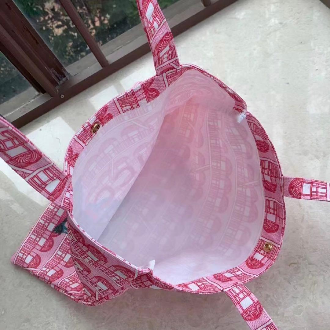 グッチ　NY美術館限定　トートバッグ　エコバッグ　ノベルティ　ピンク