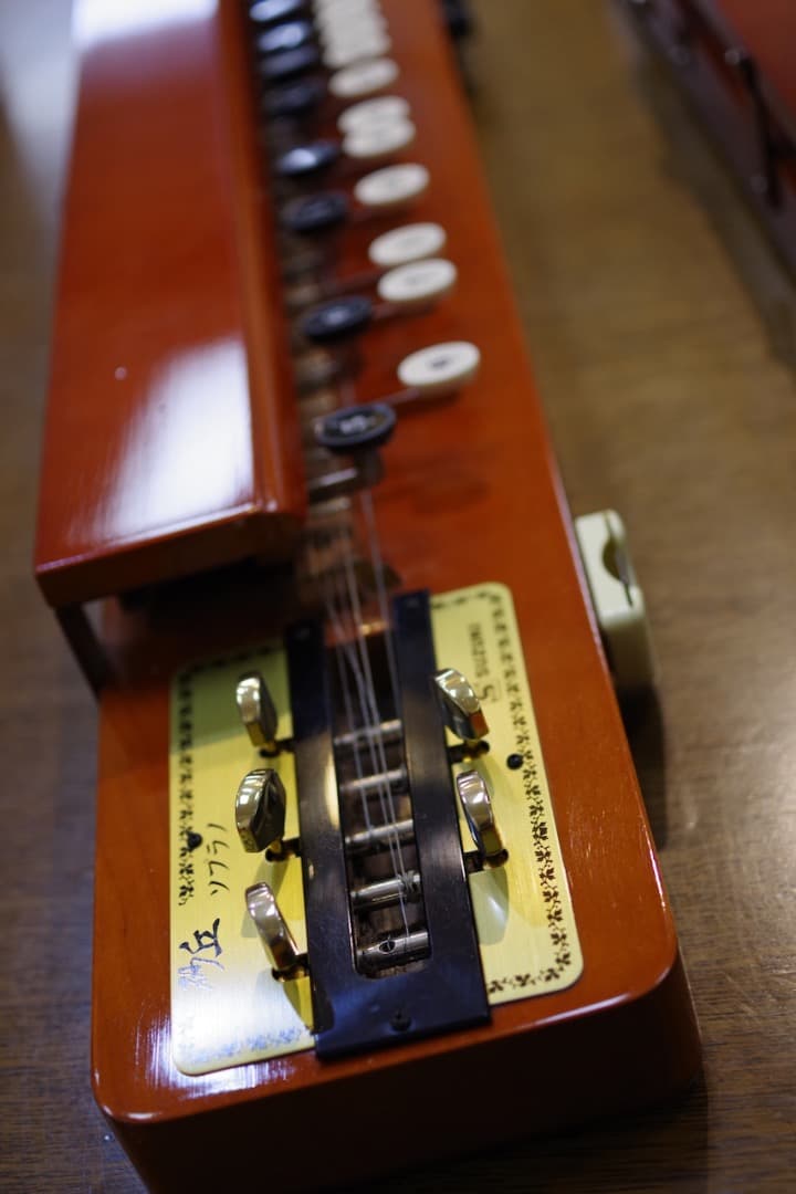 スズキ大正琴「砂丘」4本（ソフトケース付）