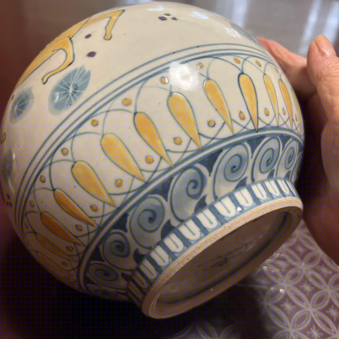 有田焼　5代目66才　佐藤走破作　鹿柄壺