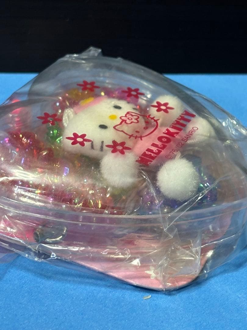 サンリオ　キティ　マスコット付きビーズセット　2002 レトロ 希少