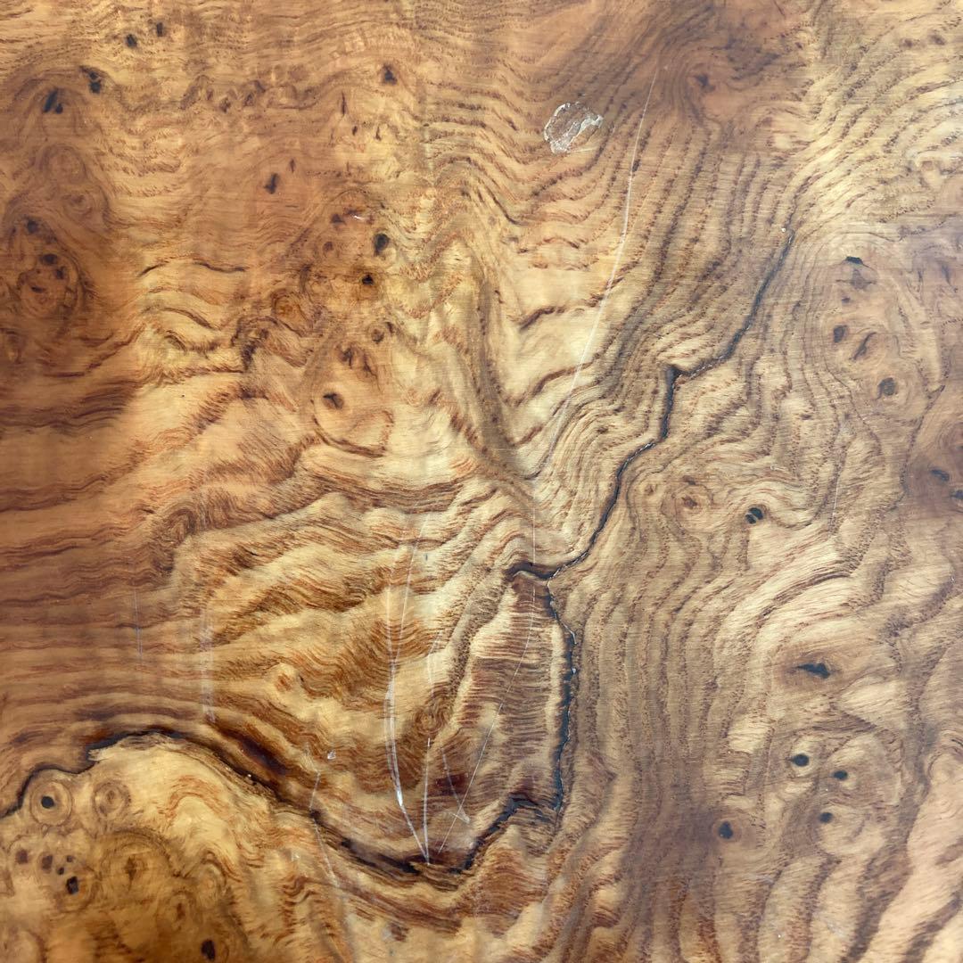 瘤杢目材　一枚板　鳥眼杢　座卓　高級テーブル　花台　トンカツ風