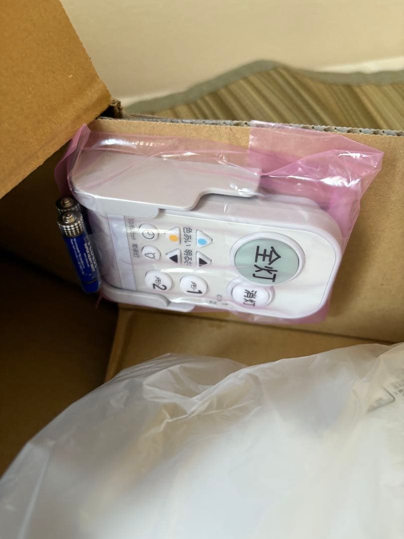 再値下！新品未使用 光触媒コーティングカバー LEDシーリングライト 12畳用