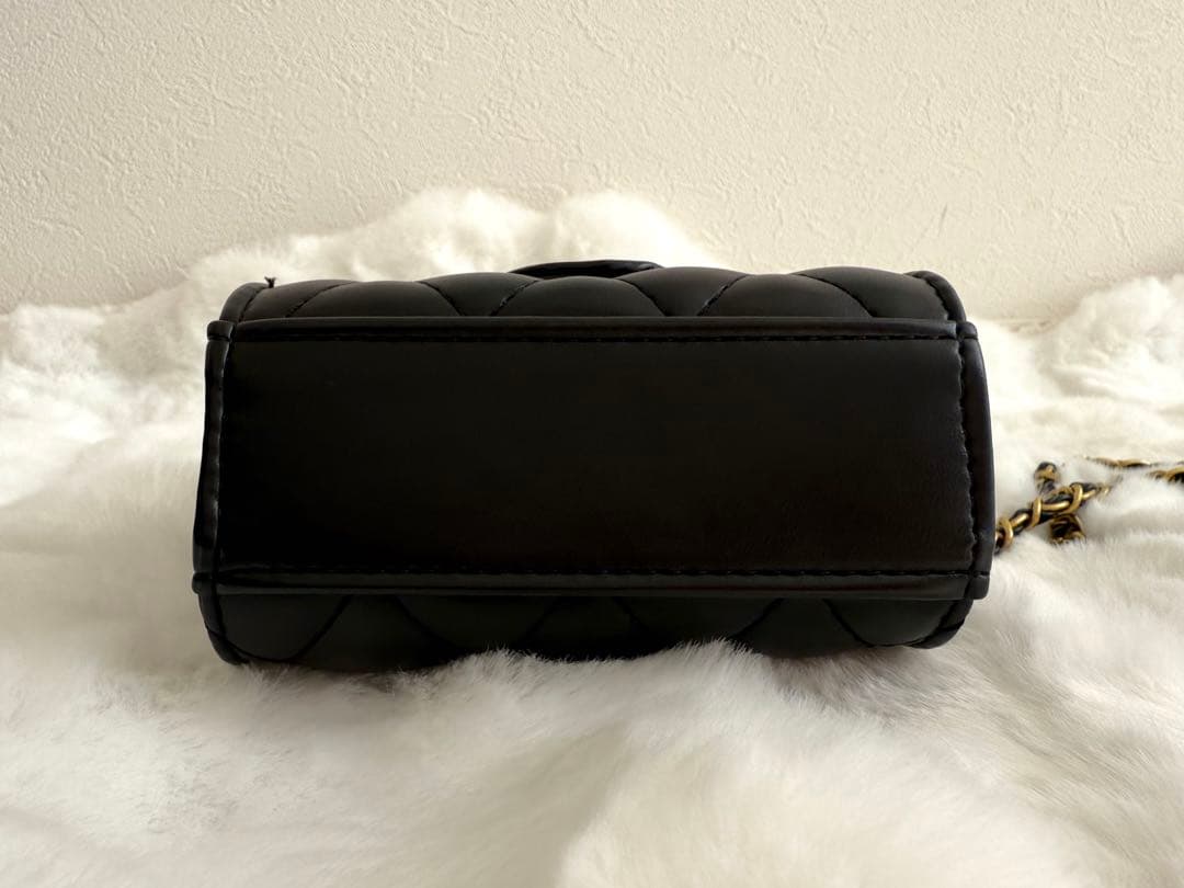 CHANEL チェーン　ミニショルダーバッグ
