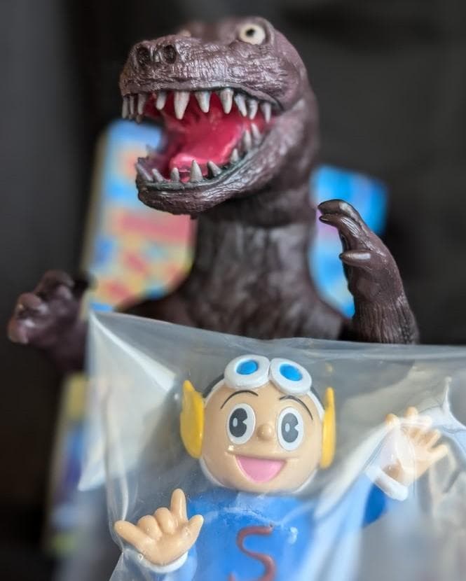 杉浦茂版ゴジラ＆新吉くん（シカルナ工房）ソフビフィギュア２体セット＋書籍