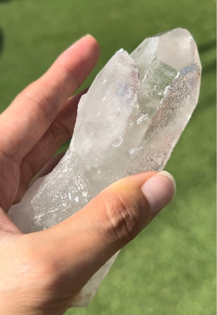 虹入り水晶ポイント✴︎347g