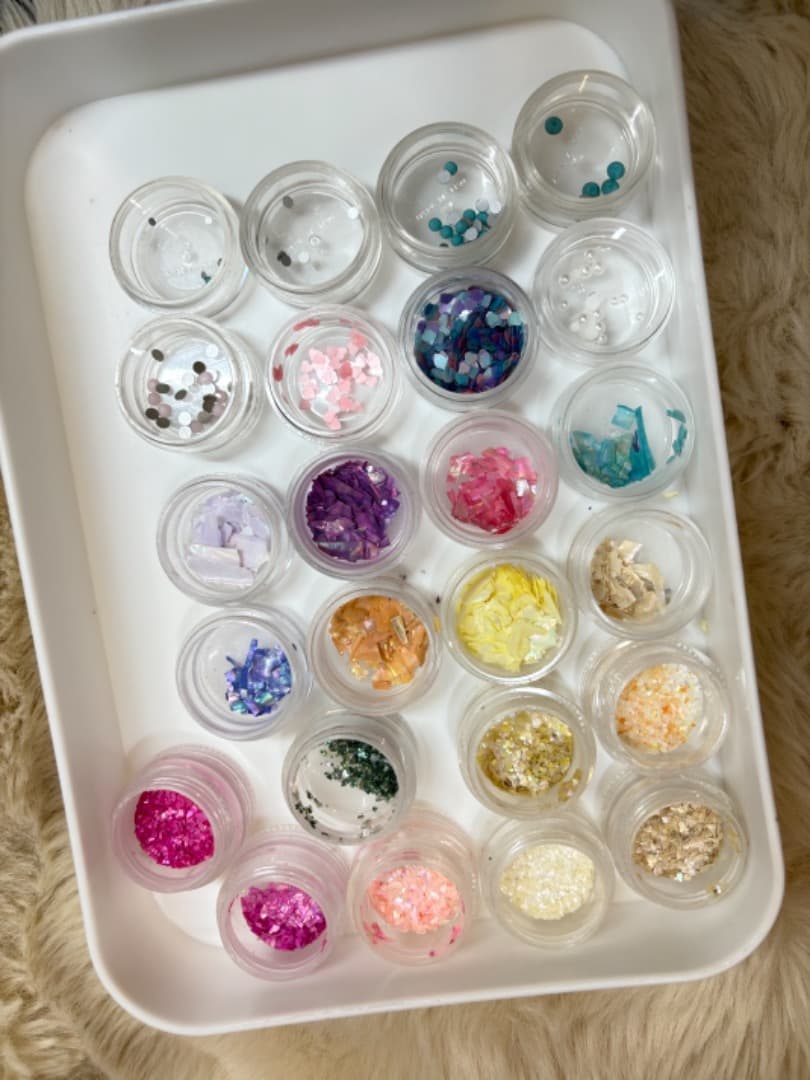 【219種のネイルパーツ】多色 透明ケース付き★