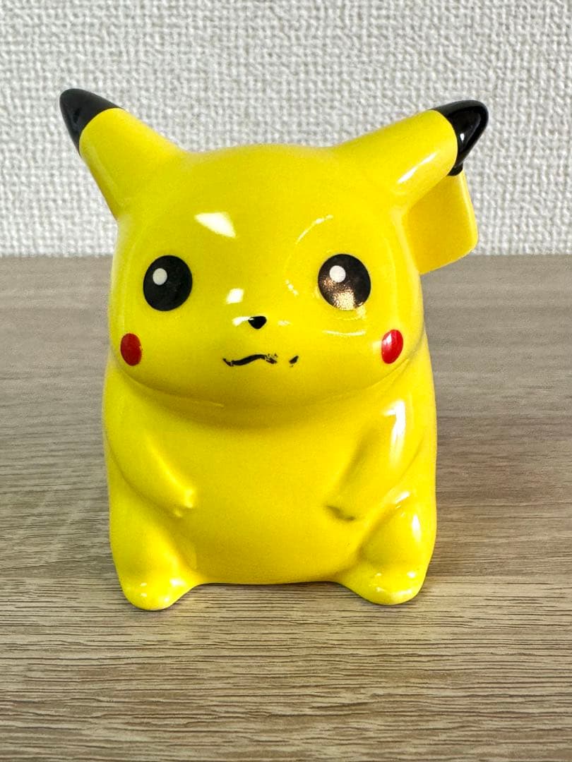 ポケモン ピカチュウ 貯金箱 陶器製 - メルカリ