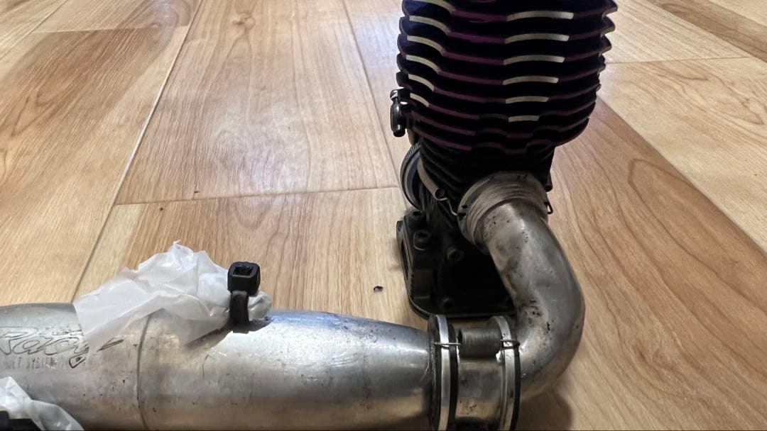 たしろひろかず様限定OS MAX 12TZエンジン、マフラー付き