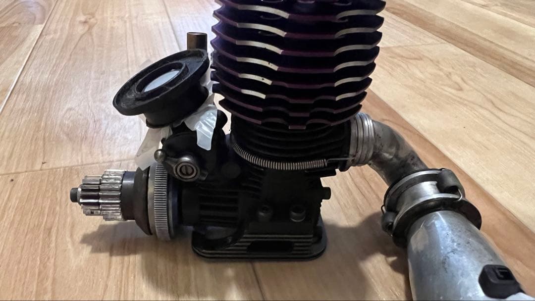 たしろひろかず様限定OS MAX 12TZエンジン、マフラー付き