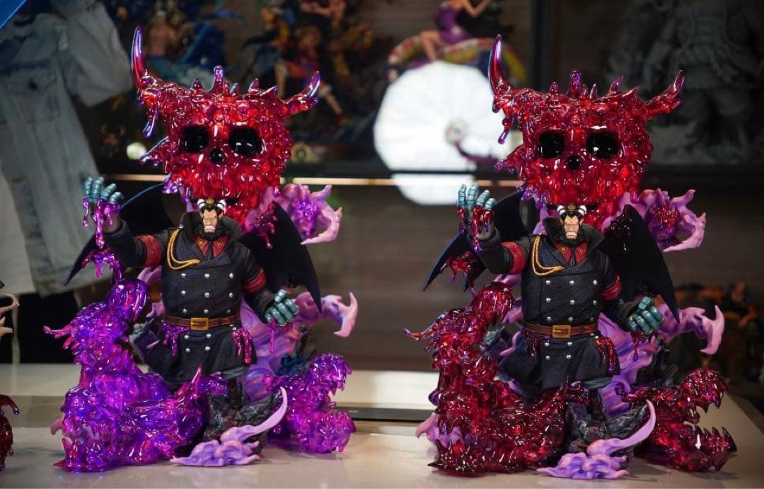 ワンピース マゼラン 高配版 紫色 フィギュア ガレージキット