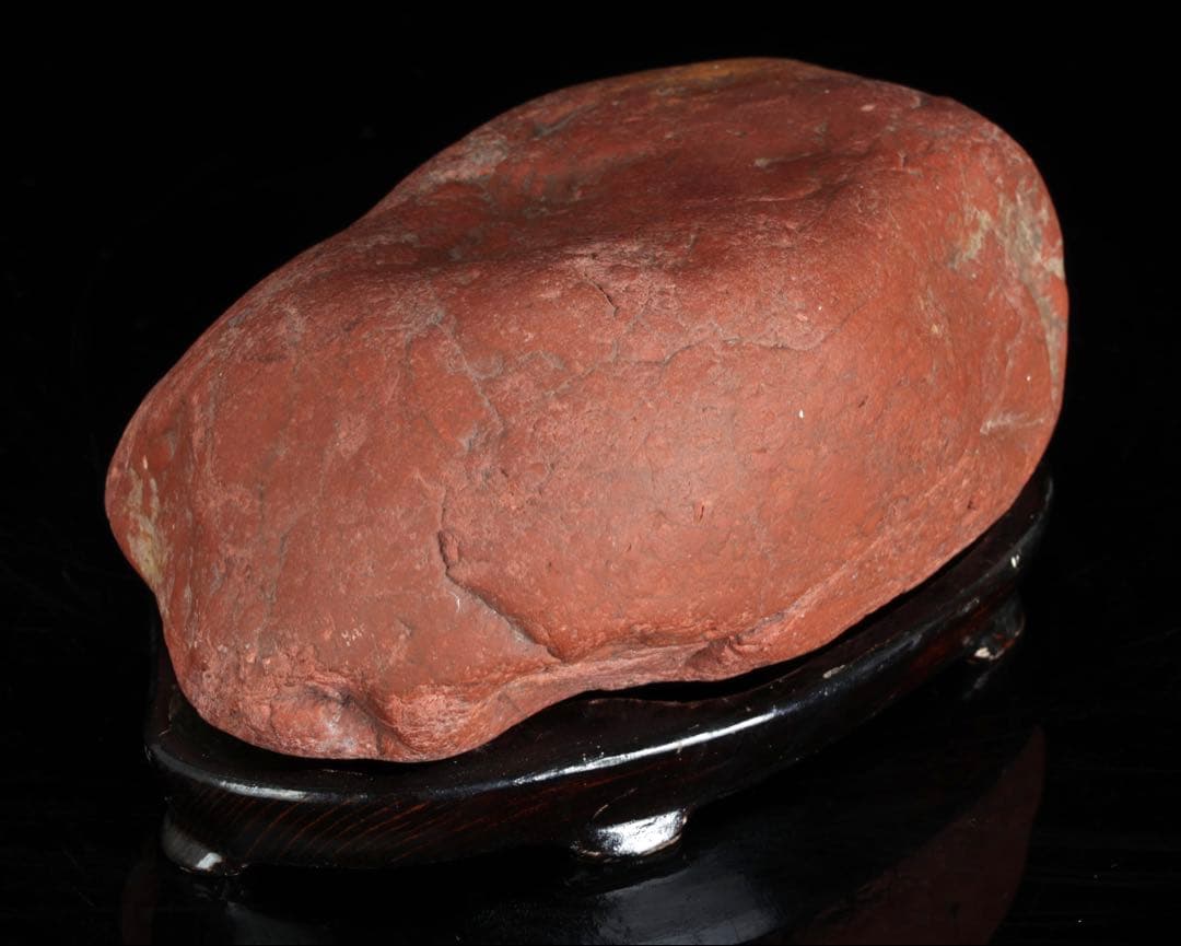 小矢部川石 赤石 1.9kg 台座付 鑑賞石 水石 自然石 景石 盆景 盆石