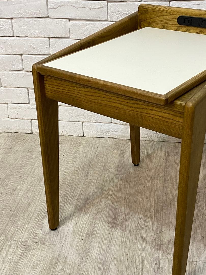 【mm】サイドテーブル　ナイト　小物棚　北欧　机　寝室　アメリカ