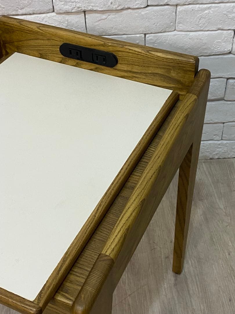 【mm】サイドテーブル　ナイト　小物棚　北欧　机　寝室　アメリカ