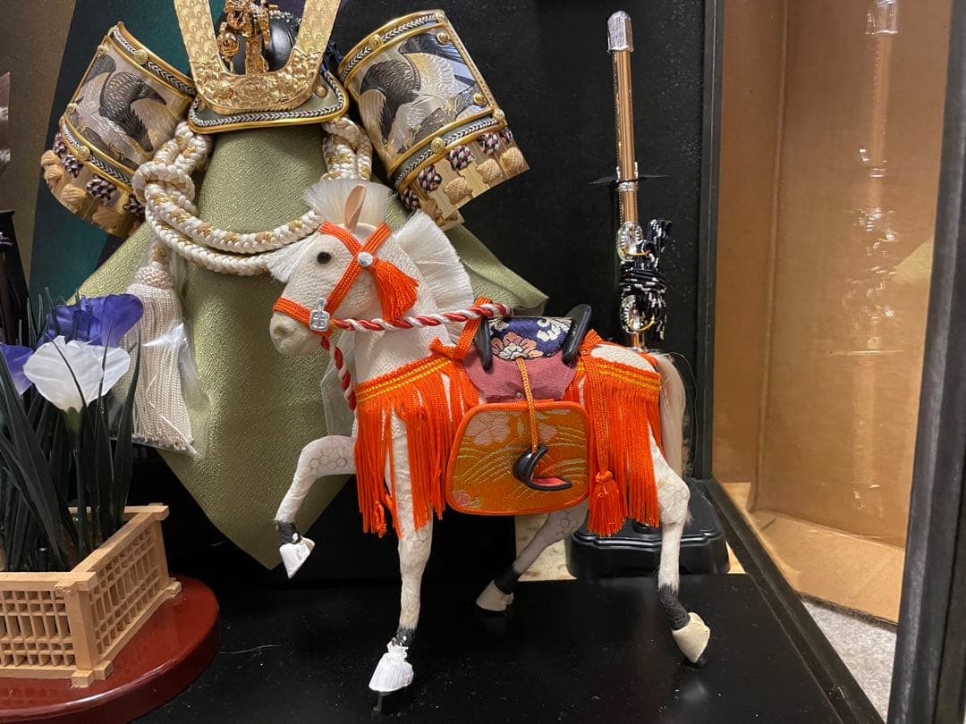 五月人形　兜飾り　兜ケース飾　八号 吉宝作