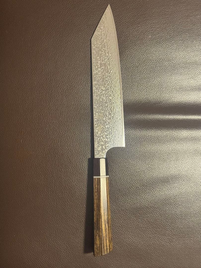 【最終値下げ】牛刀 210mm 瑞雲 両刃 桐箱　木鞘付き