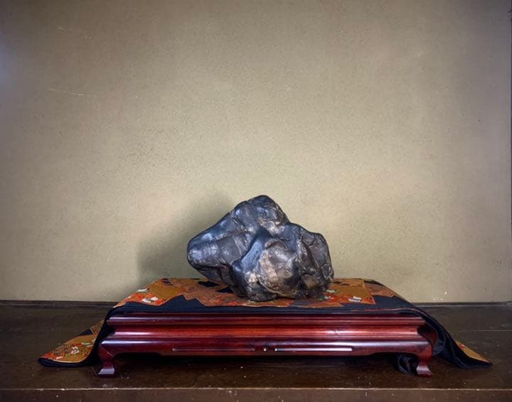 瀬田川虎石 横33×高25×奥行22.5(cm)  16.5kg 水石 盆石