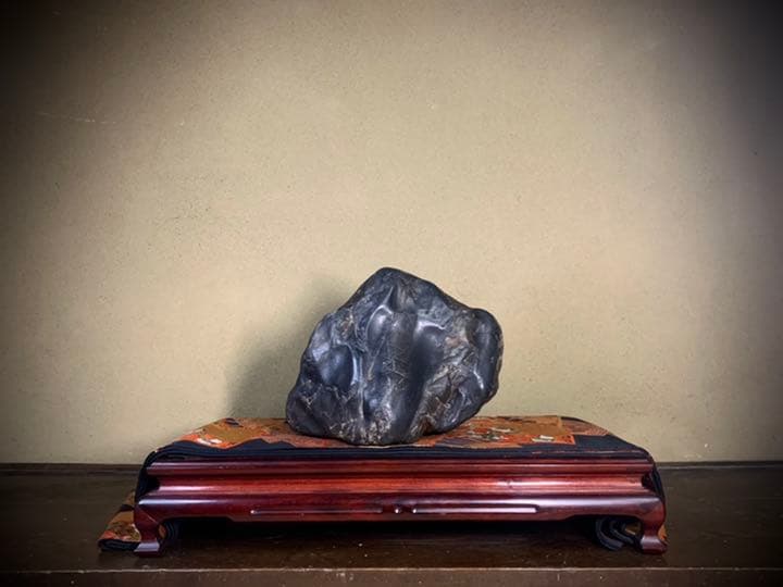 瀬田川虎石 横33×高25×奥行22.5(cm)  16.5kg 水石 盆石