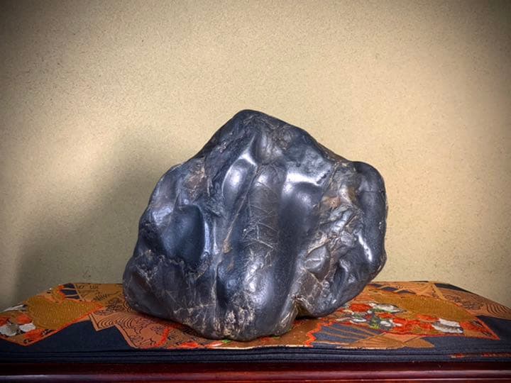 瀬田川虎石 横33×高25×奥行22.5(cm)  16.5kg 水石 盆石