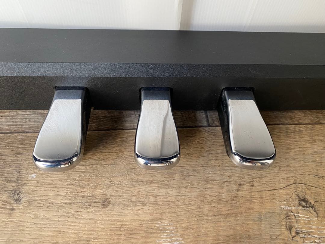 Roland 電子ピアノ【F-140R / F-140】スタイリッシュタイプ！