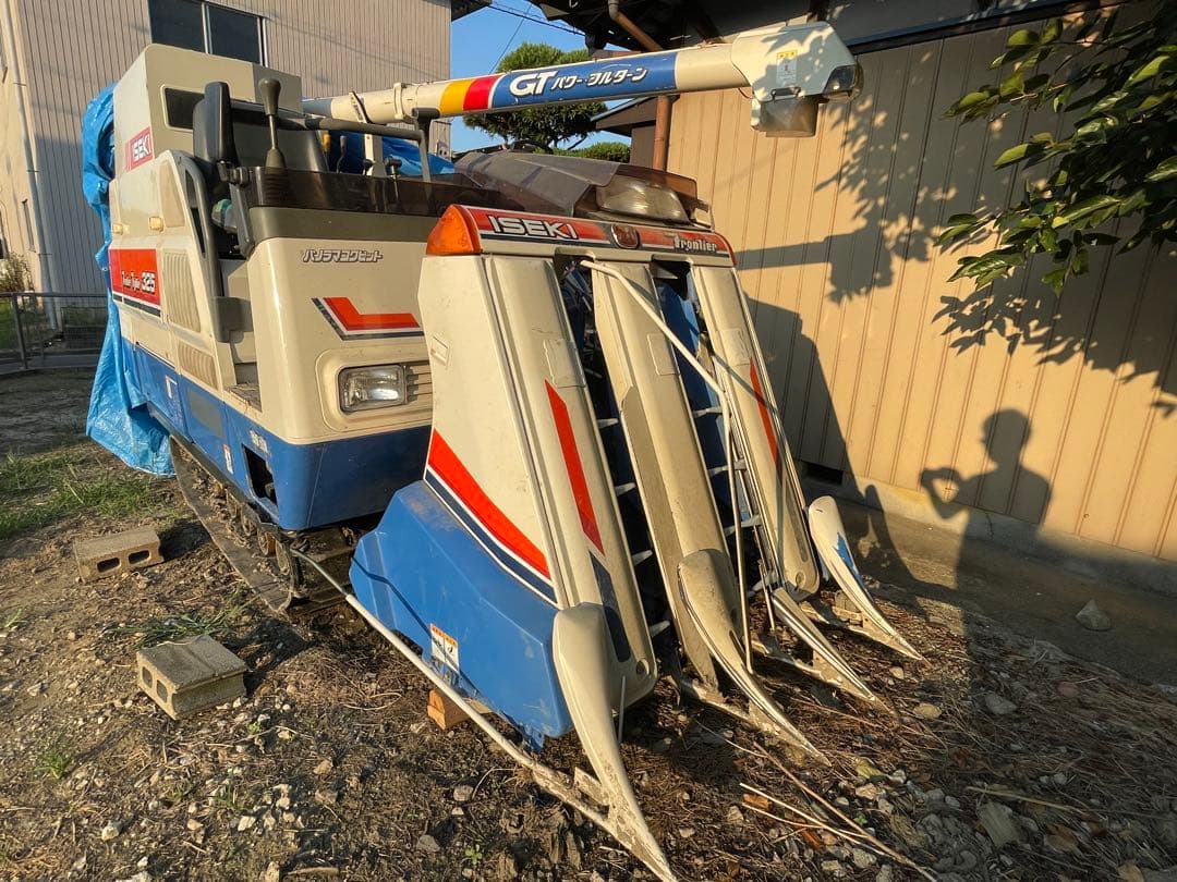 衣*体様 イセキ　コンバイン　HF325G 3条刈り　引取り限定