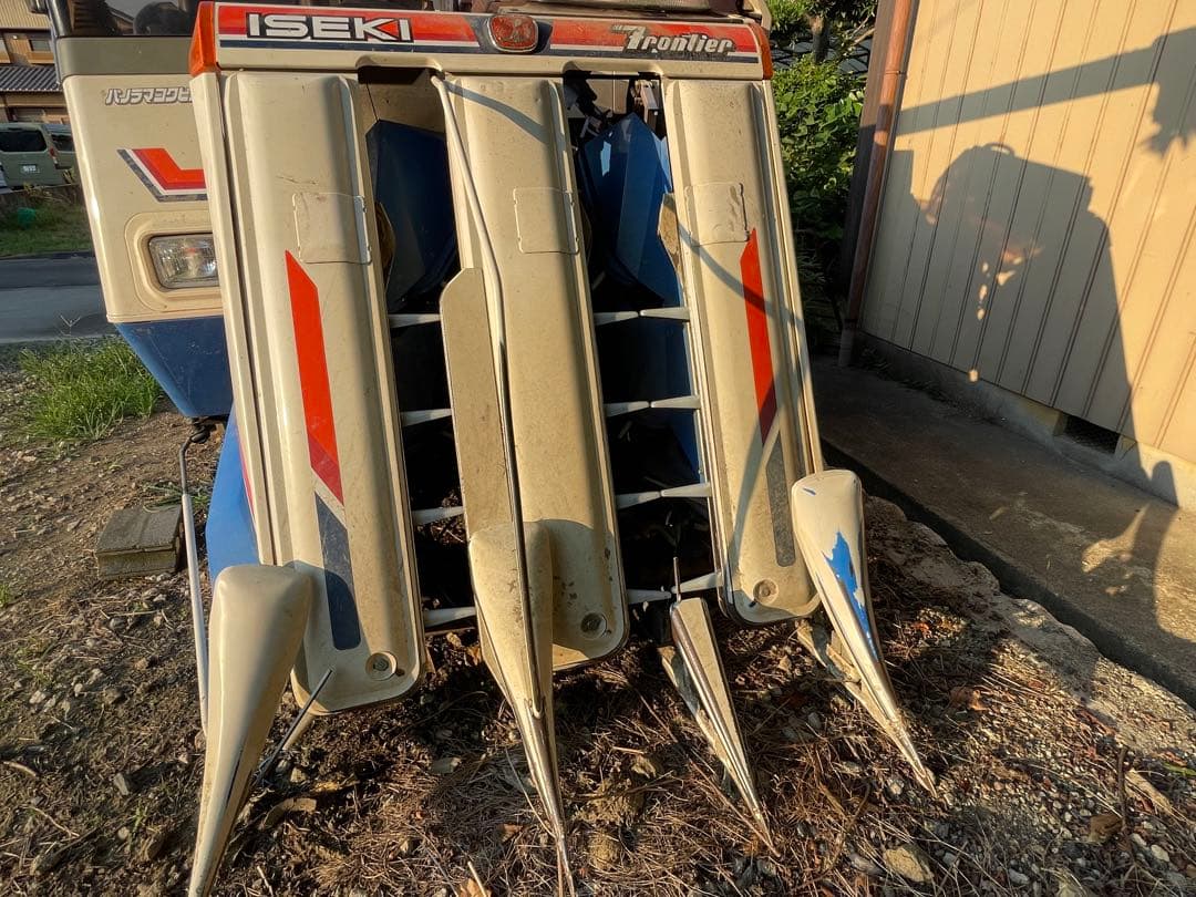 衣*体様 イセキ　コンバイン　HF325G 3条刈り　引取り限定