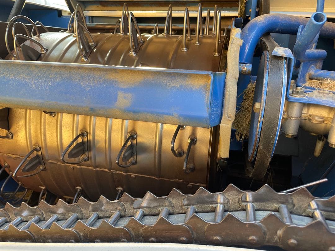 衣*体様 イセキ　コンバイン　HF325G 3条刈り　引取り限定