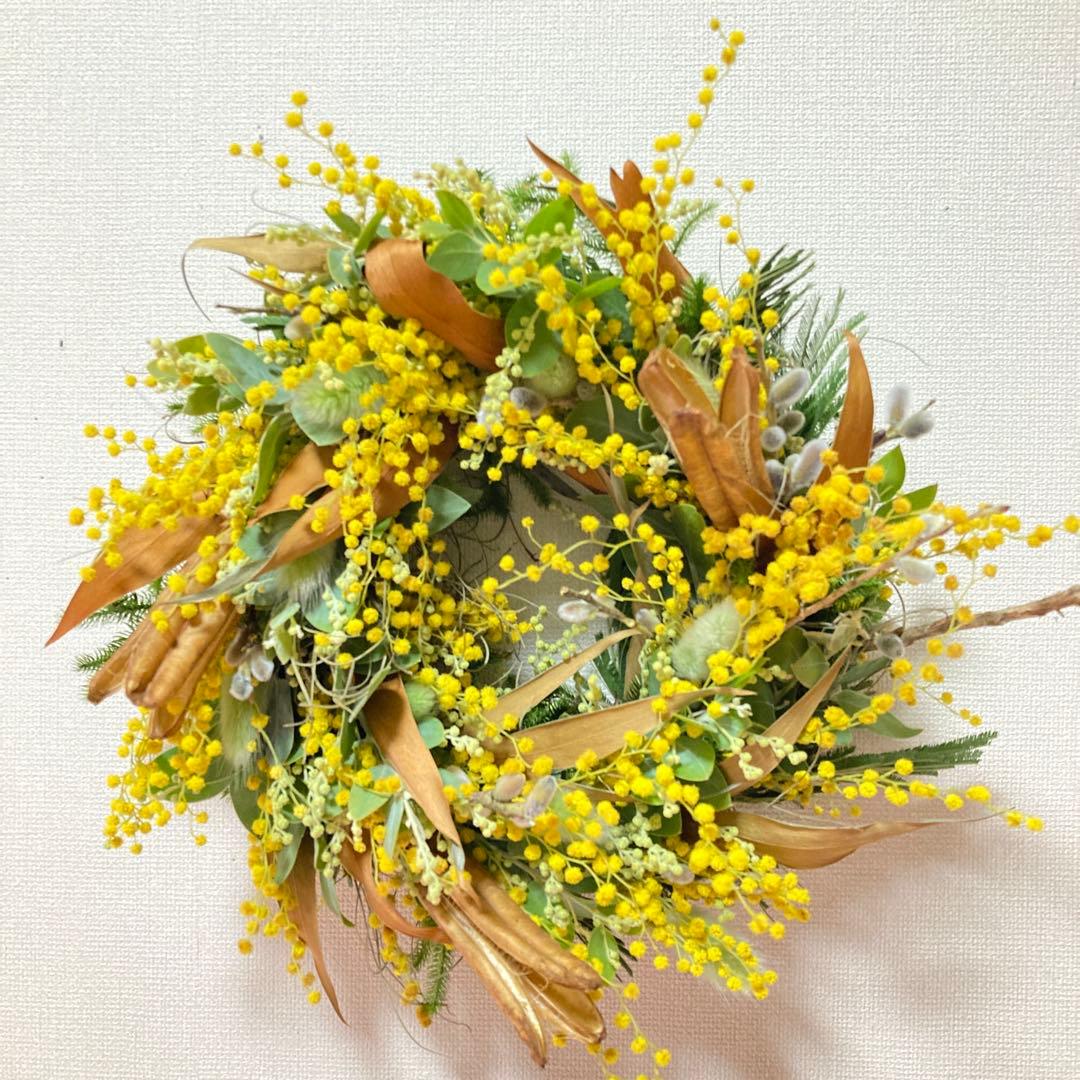 ミモザラウンドリース　ウバユリ＆ギンメヤナギ