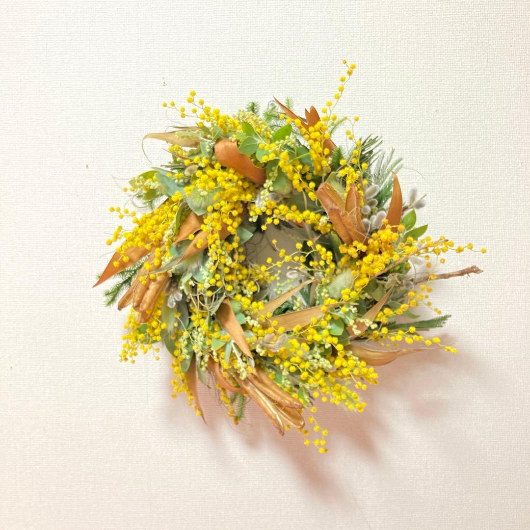 ミモザラウンドリース　ウバユリ＆ギンメヤナギ