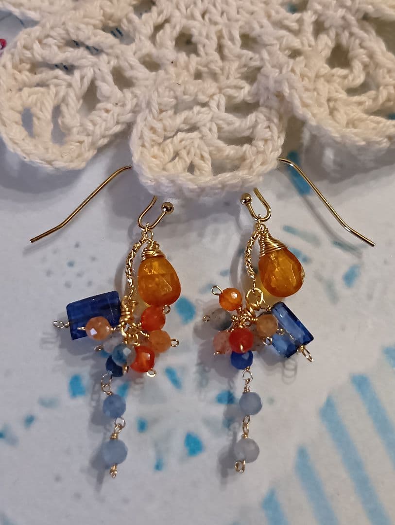 505/14kgfオレンジ＆ブルーカイヤナイトのチャーム